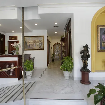 Hotel Basic Puerta De Séville