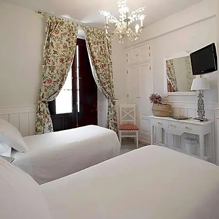Hotel Basic Puerta De Sevilla