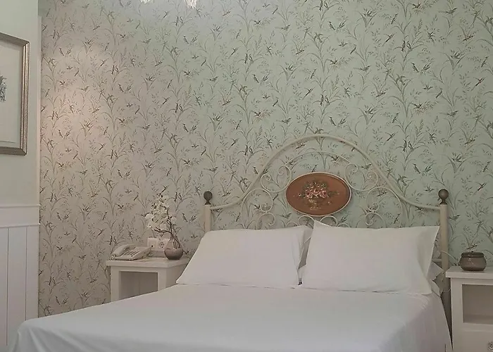 Hotel Basic Puerta De Seville